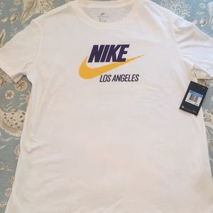 NEW Nike Los Angeles Lakers Medium T Shirt